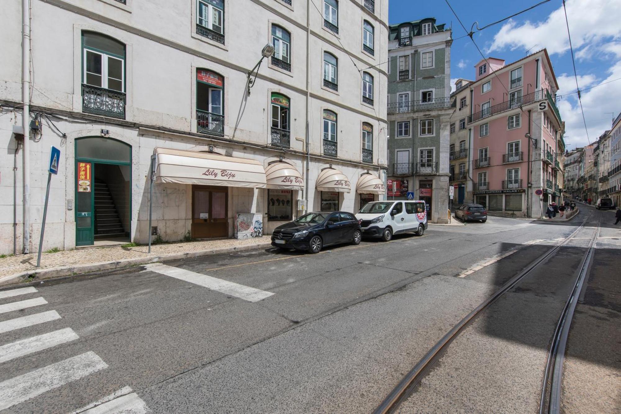 106 A - Martim Moniz