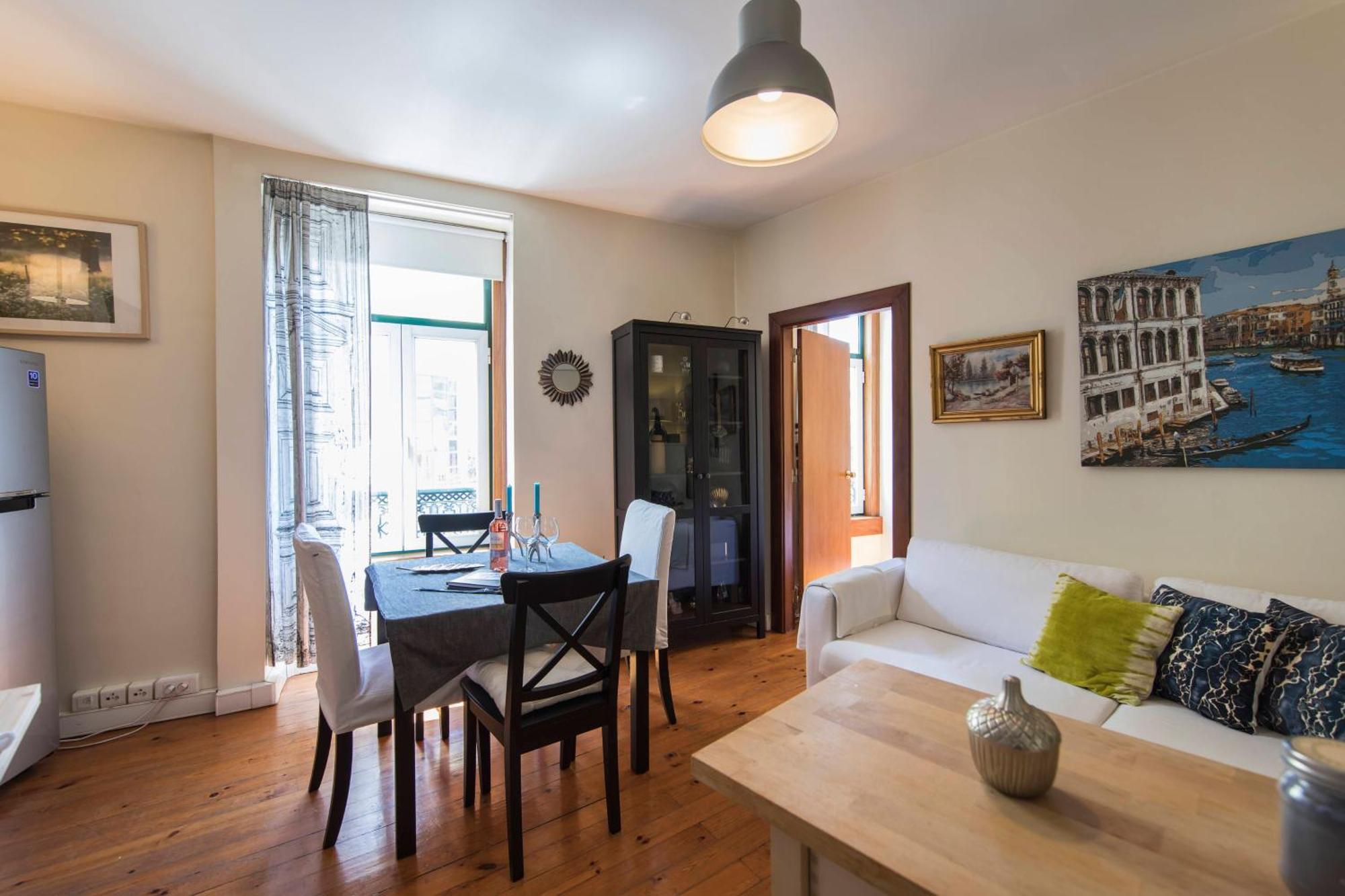 106 A - Martim Moniz * Lisboa